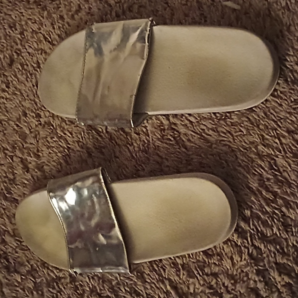 Walmart silver flip flops
